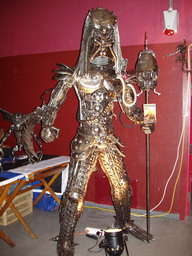 Predator (statue metal taille réelle)
